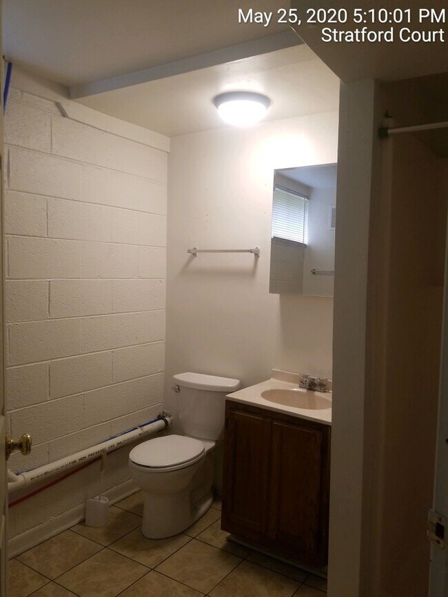 Building Photo - 108 Stratford Ct