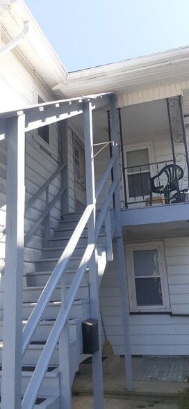 Building Photo - 201 Railroad St