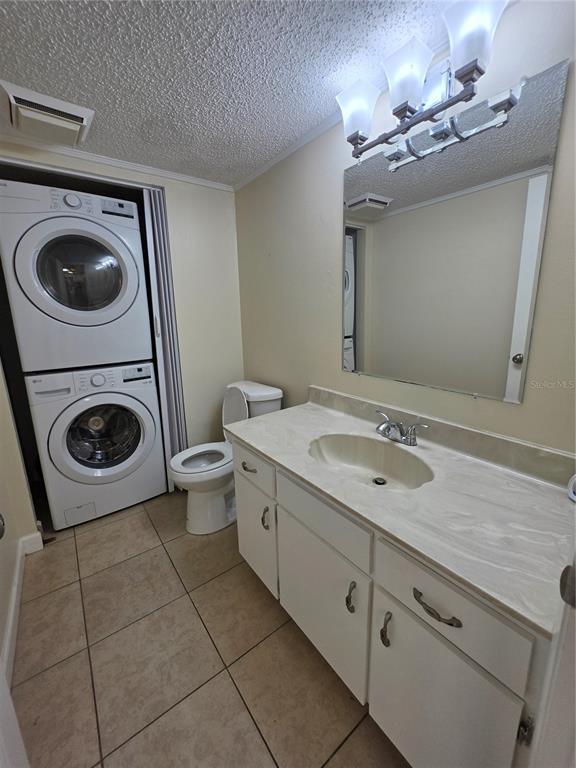 Building Photo - 3824 Saxon Dr