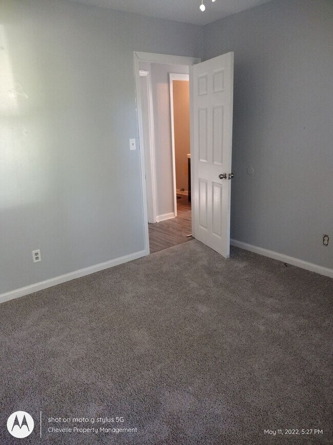 Building Photo - Beautiful 4 Bedroom 1.5 Bath Home for rent