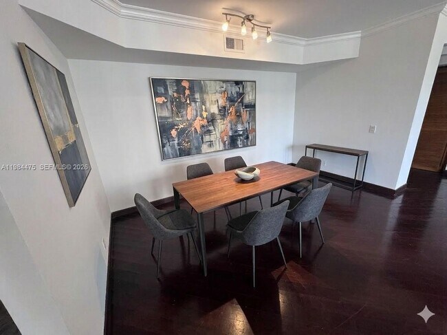 Building Photo - 3610 Yacht Club Dr