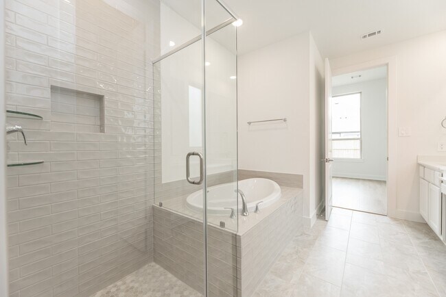 Building Photo - 30723 Grn Acrs Ct