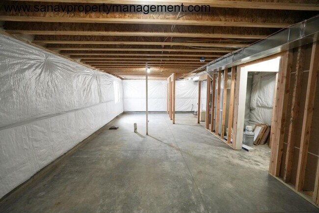 Building Photo - Your Dream Home Awaits You! A 4-Bed, 2.5 - Bath in Bondurant!