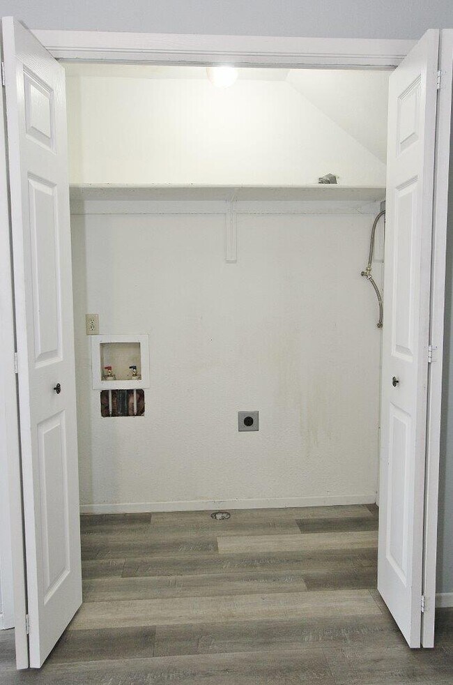 Building Photo - 123 Oxley Rd