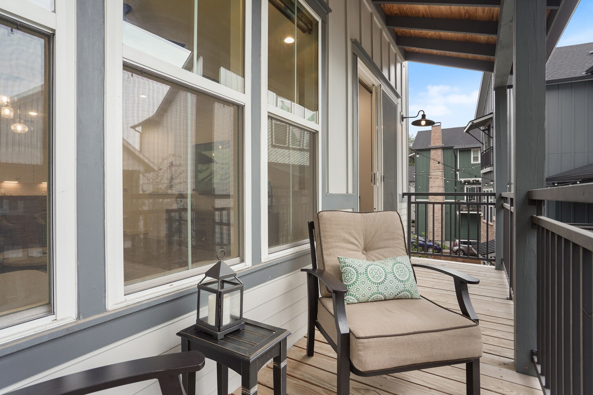 Building Photo - 3809 Valley View Rd