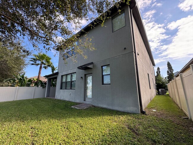 Building Photo - $300 off of a month of rent!! Experience the Epitome of Lakeside Luxury Living — For Rent in Narc...