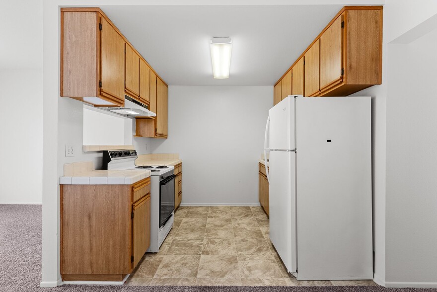 Building Photo - 3485 Linden Ave