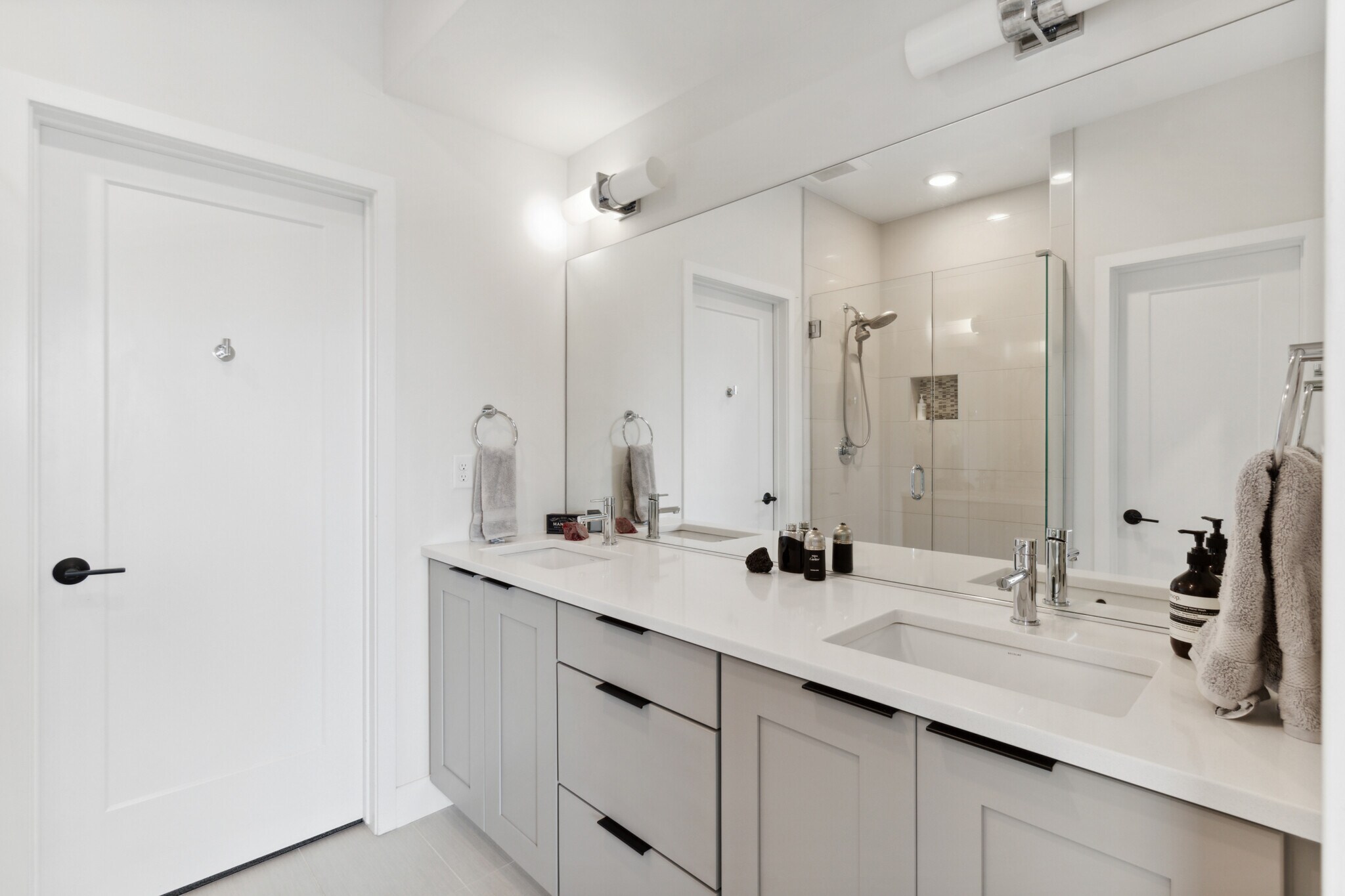 Building Photo - 2345 Decatur St