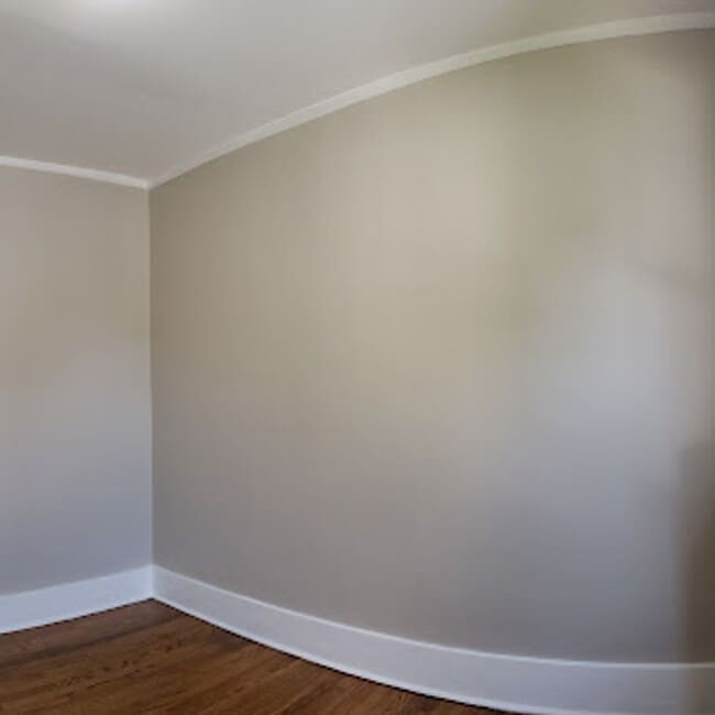 Building Photo - Fully Renovated 3BR Multi-Level Home with New Appliances
