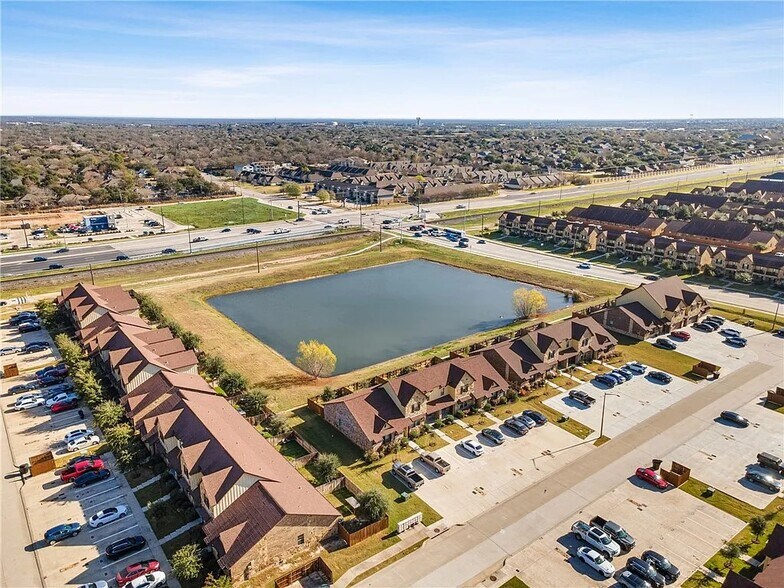 Building Photo - 3013 Marvel Ct