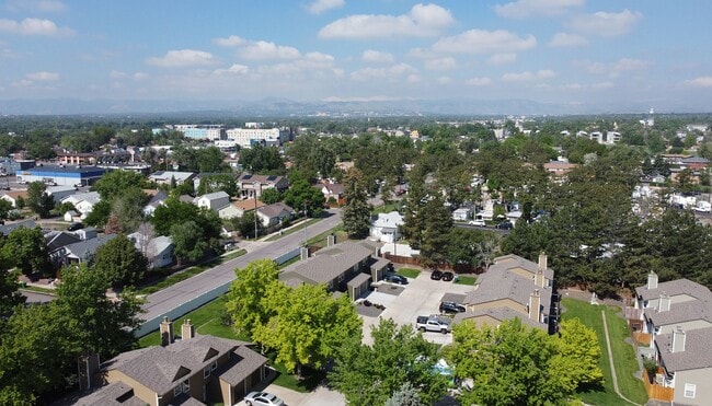 Building Photo - 2 bed/2 bath Sloans Lake Condo