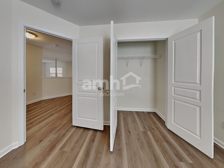 Building Photo - 10607 Secret Garden Ln