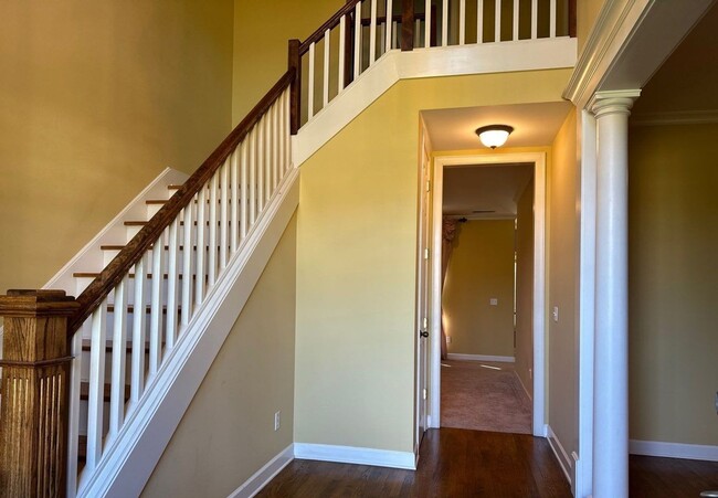 Building Photo - 10135 Ridgewood Oak Dr