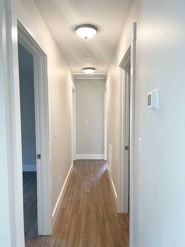 Building Photo - Adorable 3 bedroom 2 bath, great Candler l...