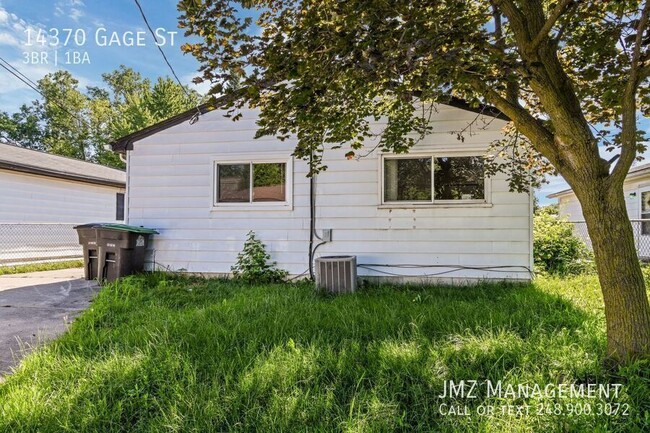 Building Photo - Introducing a beautiful 3 bedroom, 1 bathr...