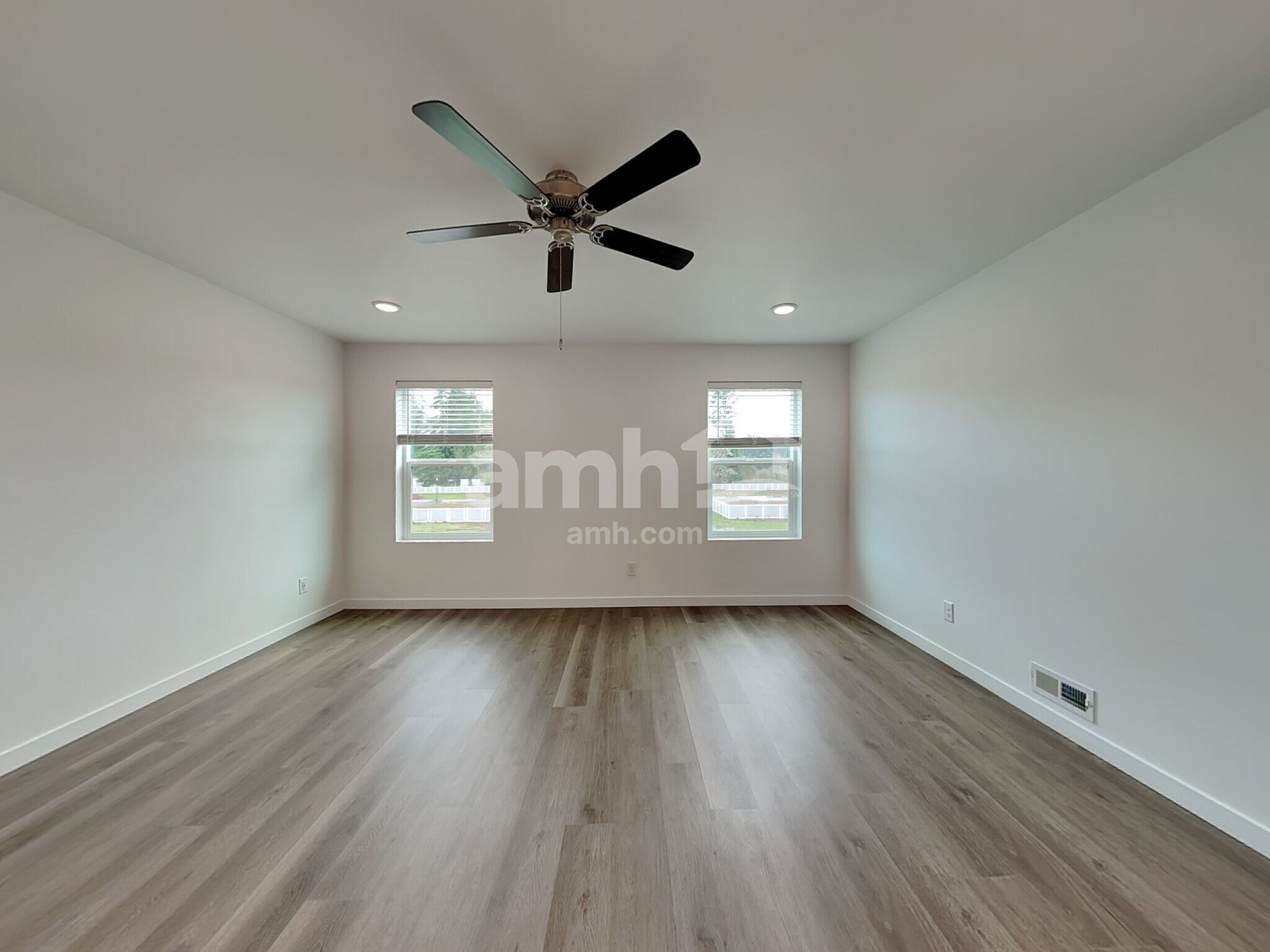 Building Photo - 5048 Washington St SE