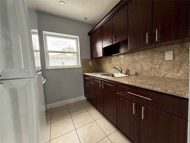 Building Photo - 2311 NW 15th St