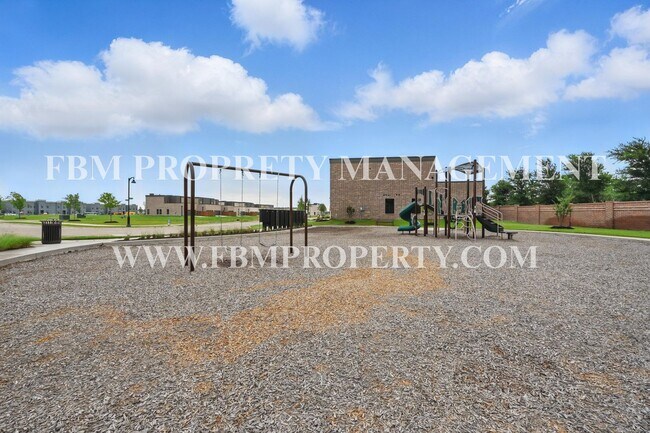 Building Photo - 2883 Amelia Ln