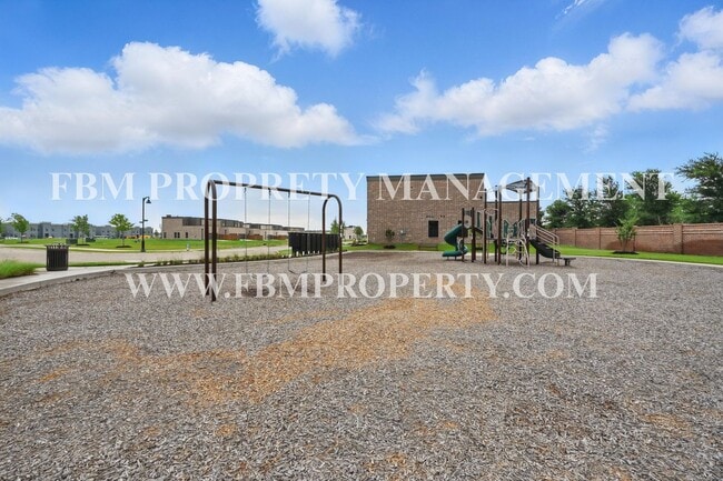 Building Photo - 2887 Amelia Ln