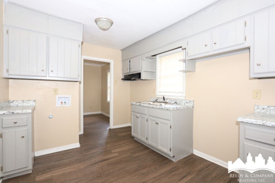 Building Photo - 3477 Kensett Dr