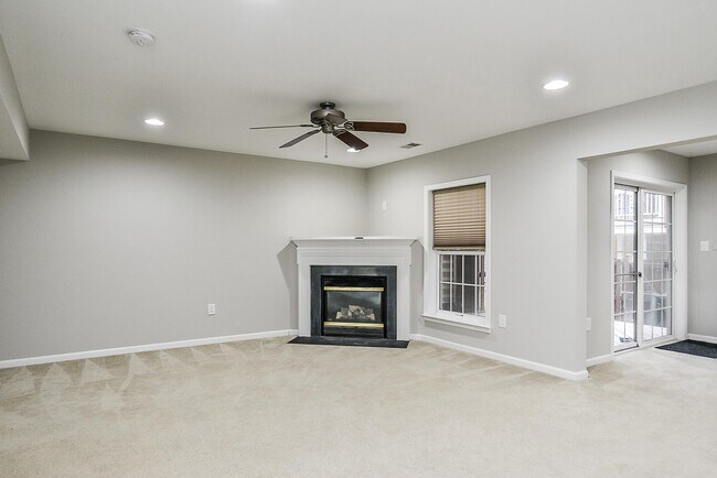 Building Photo - 4654 Hummingbird Ln