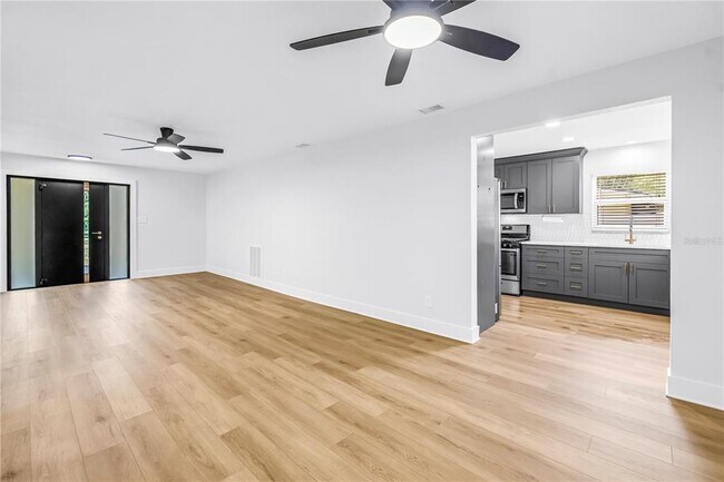 Building Photo - 5846 12th St S