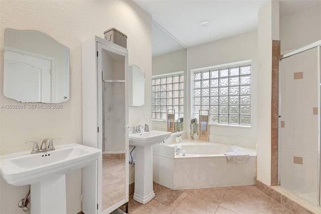 Building Photo - 16339 Malibu Dr