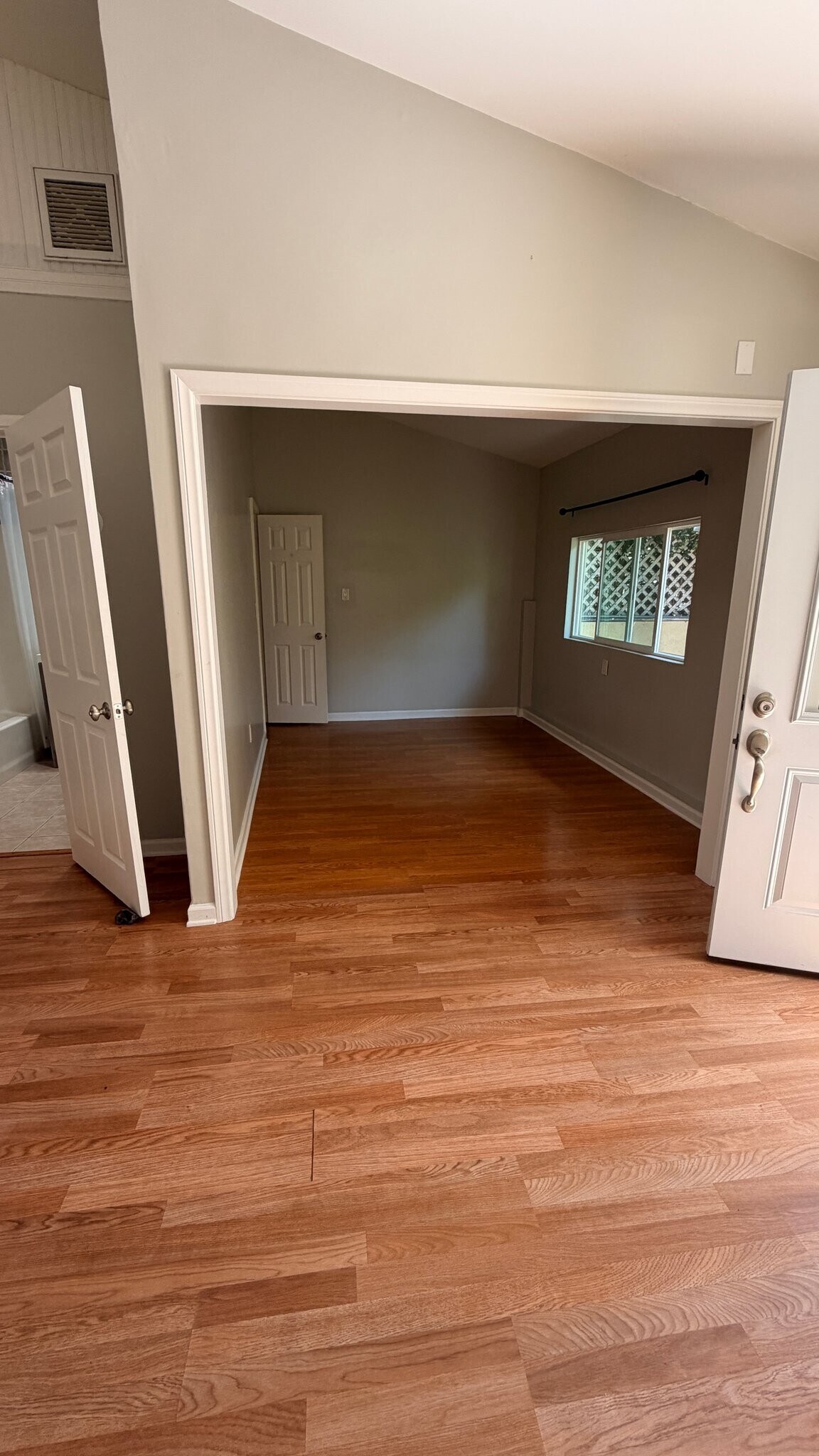 Building Photo - 316 W Alamar Ave