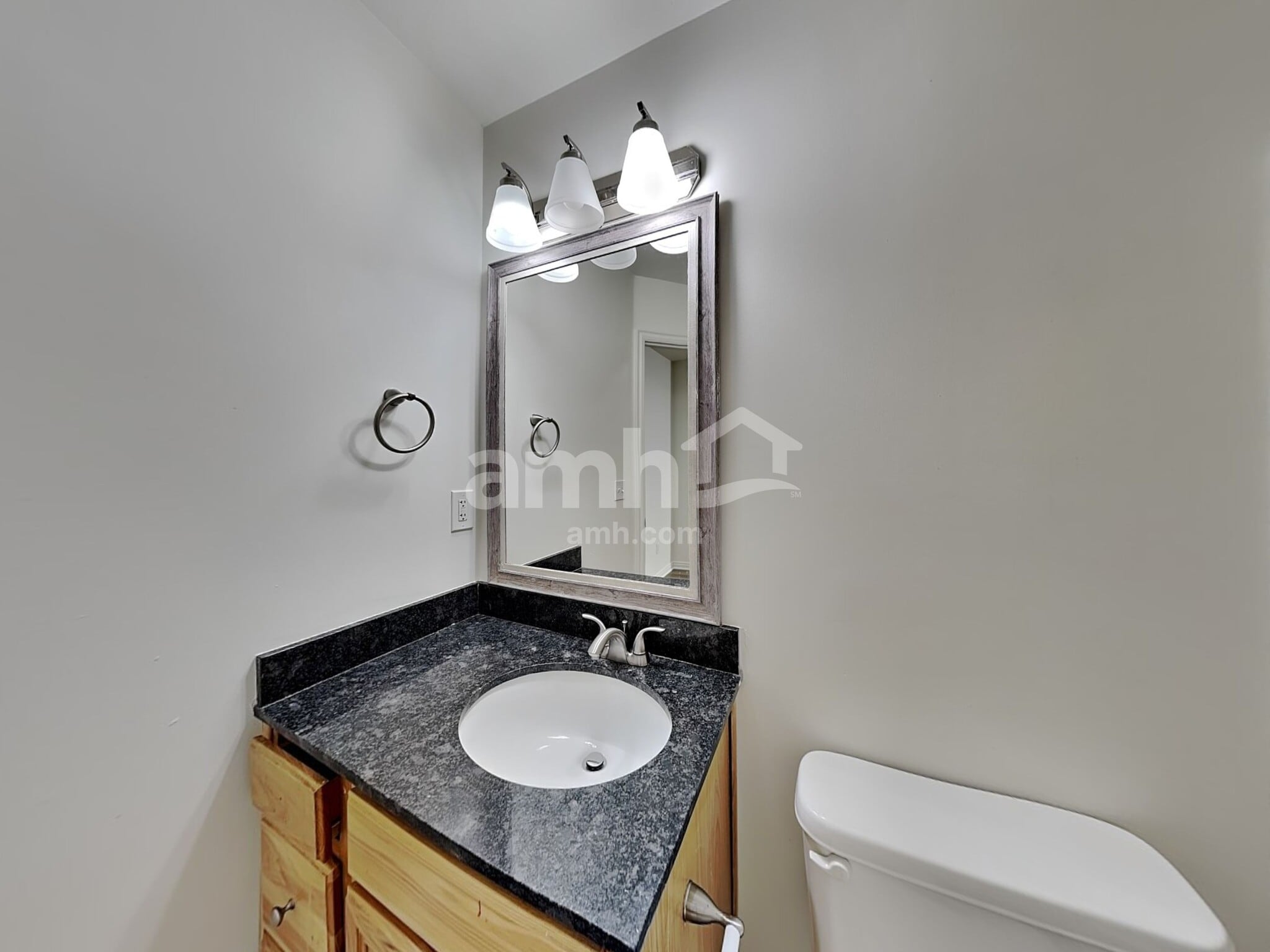 Building Photo - 6828 Denby Dale Rd