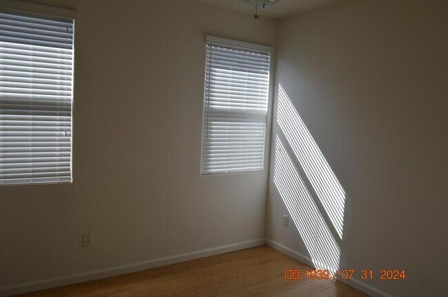 Building Photo - 2725 Amalfi