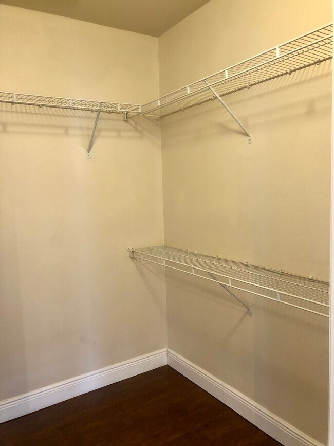 Building Photo - 2/2 with beautiful water views available n...