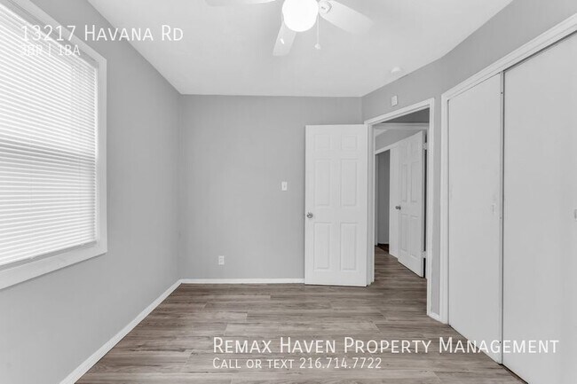 Building Photo - 13217 Havana Rd, Garfield Hts - Spacious 3...