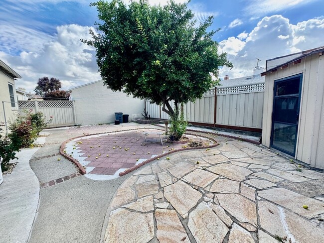 Building Photo - Remodeled 3Bed/2Bath Home in San Leandro –...