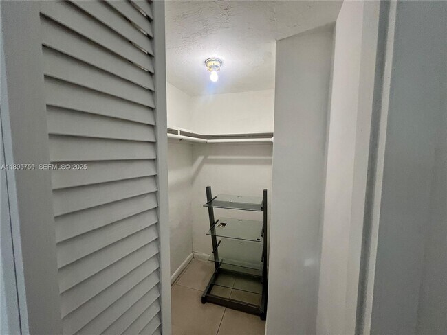 Building Photo - 4758 W Flagler St