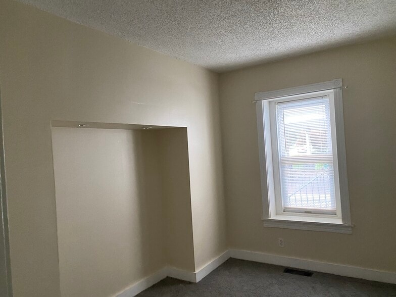 Master bedroom - 3 N Swarthmore Ave