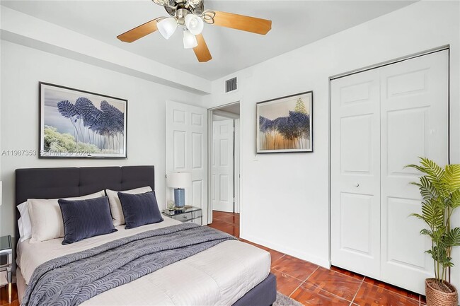 Building Photo - 4525 SW 112th Pl