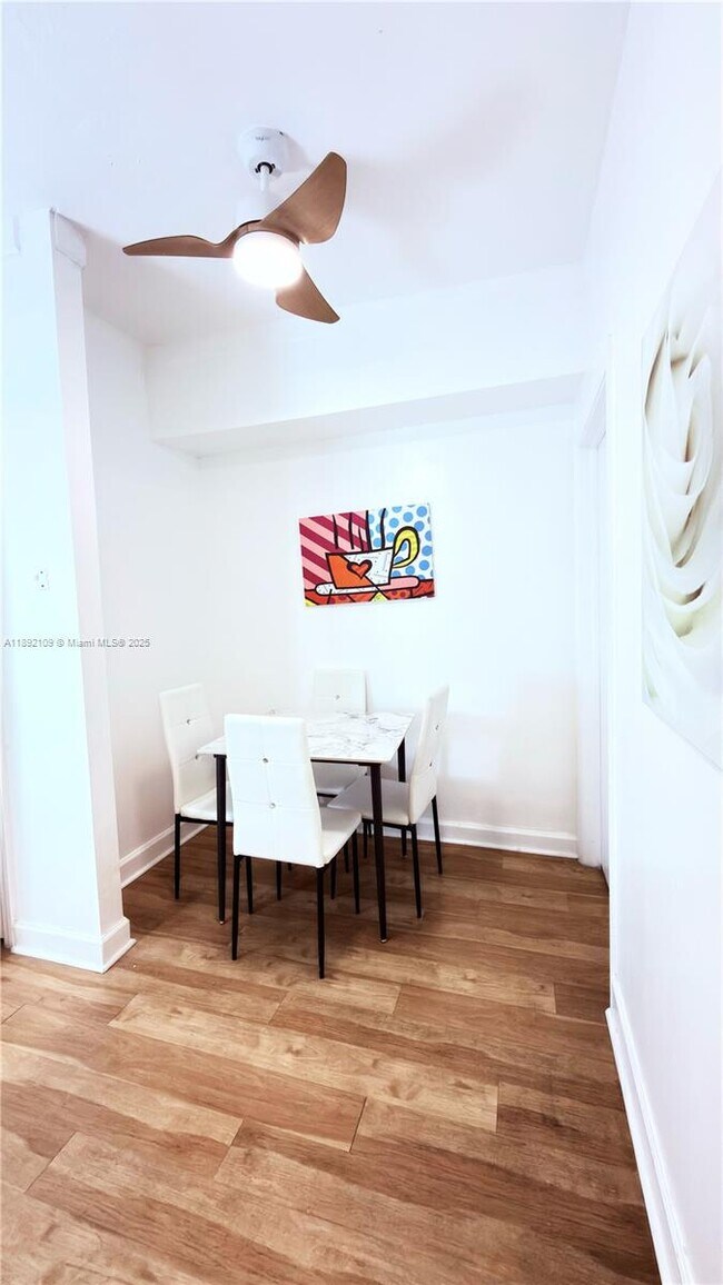 Building Photo - 545 Michigan Ave