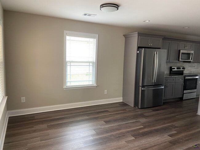 Building Photo - 315 Lasso Drive