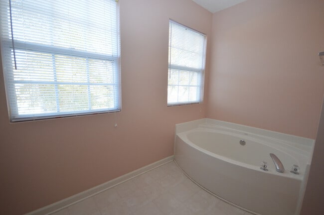 Building Photo - 111 Caley Rd