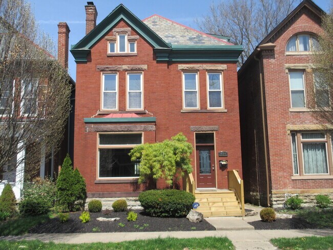 Primary Photo - 124 King Ave