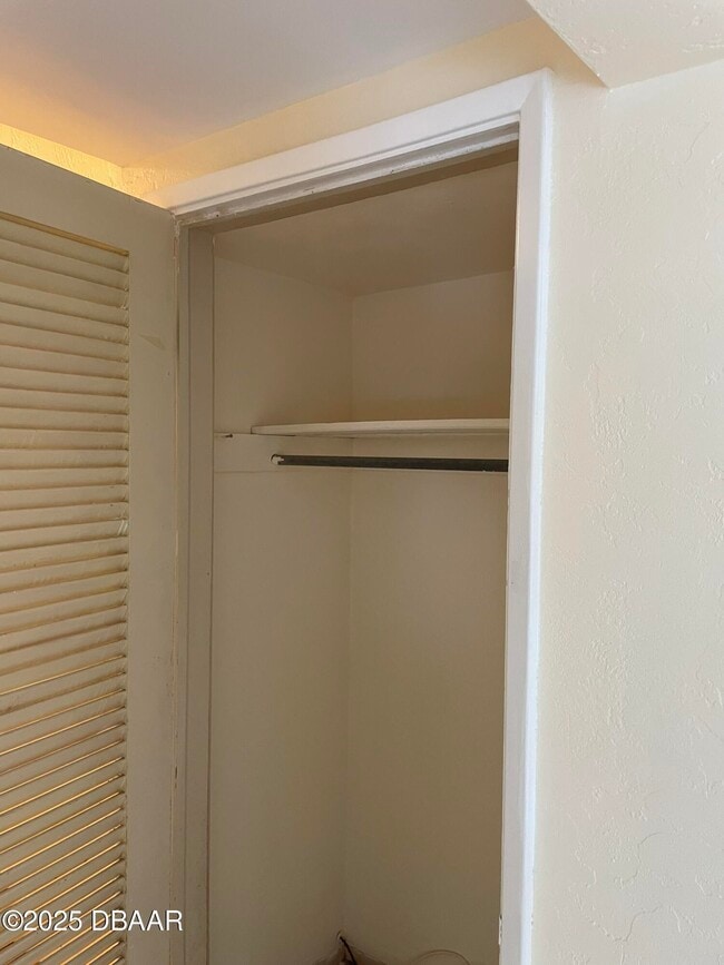 Building Photo - 525 Tarragona Way