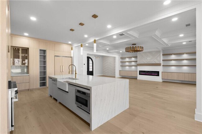 Building Photo - 407 Buford