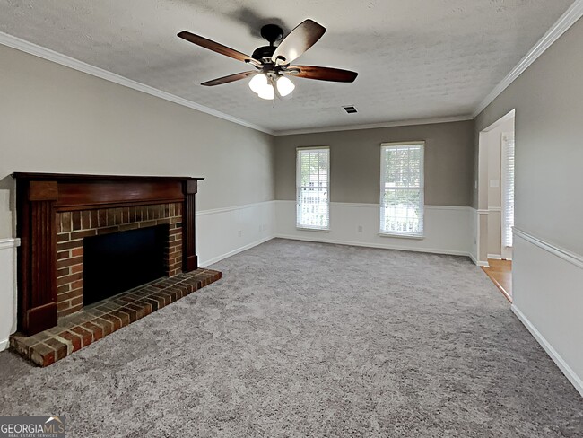 Building Photo - 800 Crab Orchard Dr