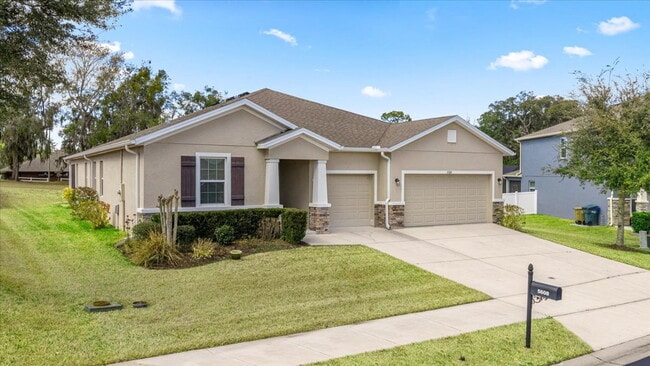 Building Photo - **Spacious 4-Bedroom, 3.5-Bath Home with Private Guest Suite and 3-Car Garage**