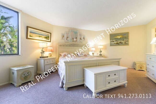 Building Photo - 5135 Gulf of Mexico Dr
