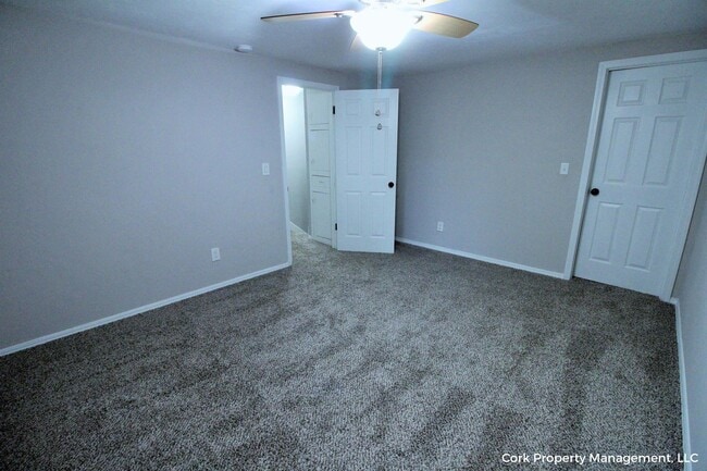 Building Photo - 609 Belle Air Ave