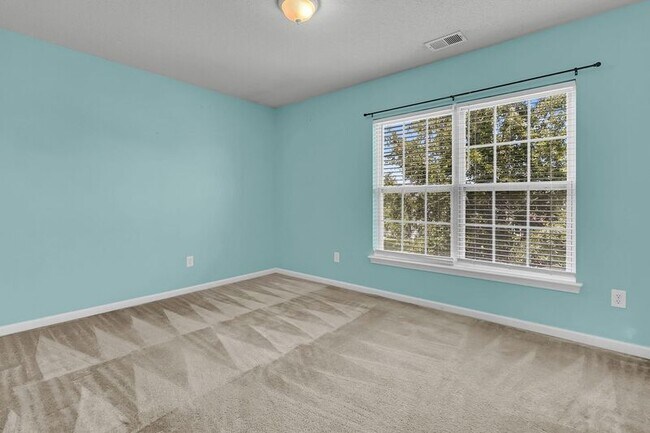 Building Photo - 403 Dovetail Cir