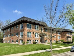 Building Photo - 440 Stevens Dr