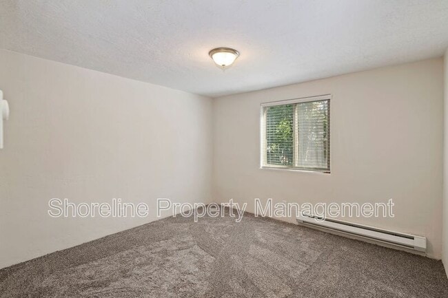 Building Photo - 2110 Brittany Ln