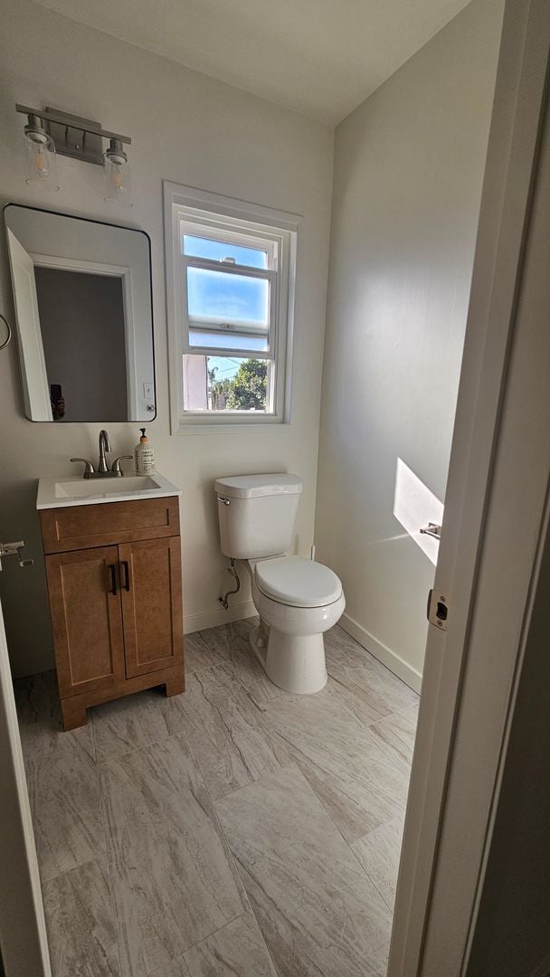 Building Photo - 210901